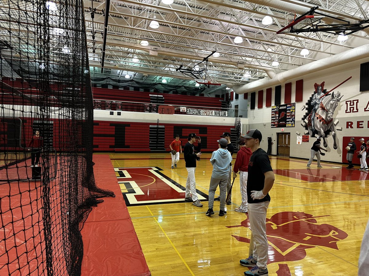 harveybsbl's tweet photo. What an amazing first day…

#flipthescript #harvey #baseball #raiders #family https://t.co/LP56xuXh68