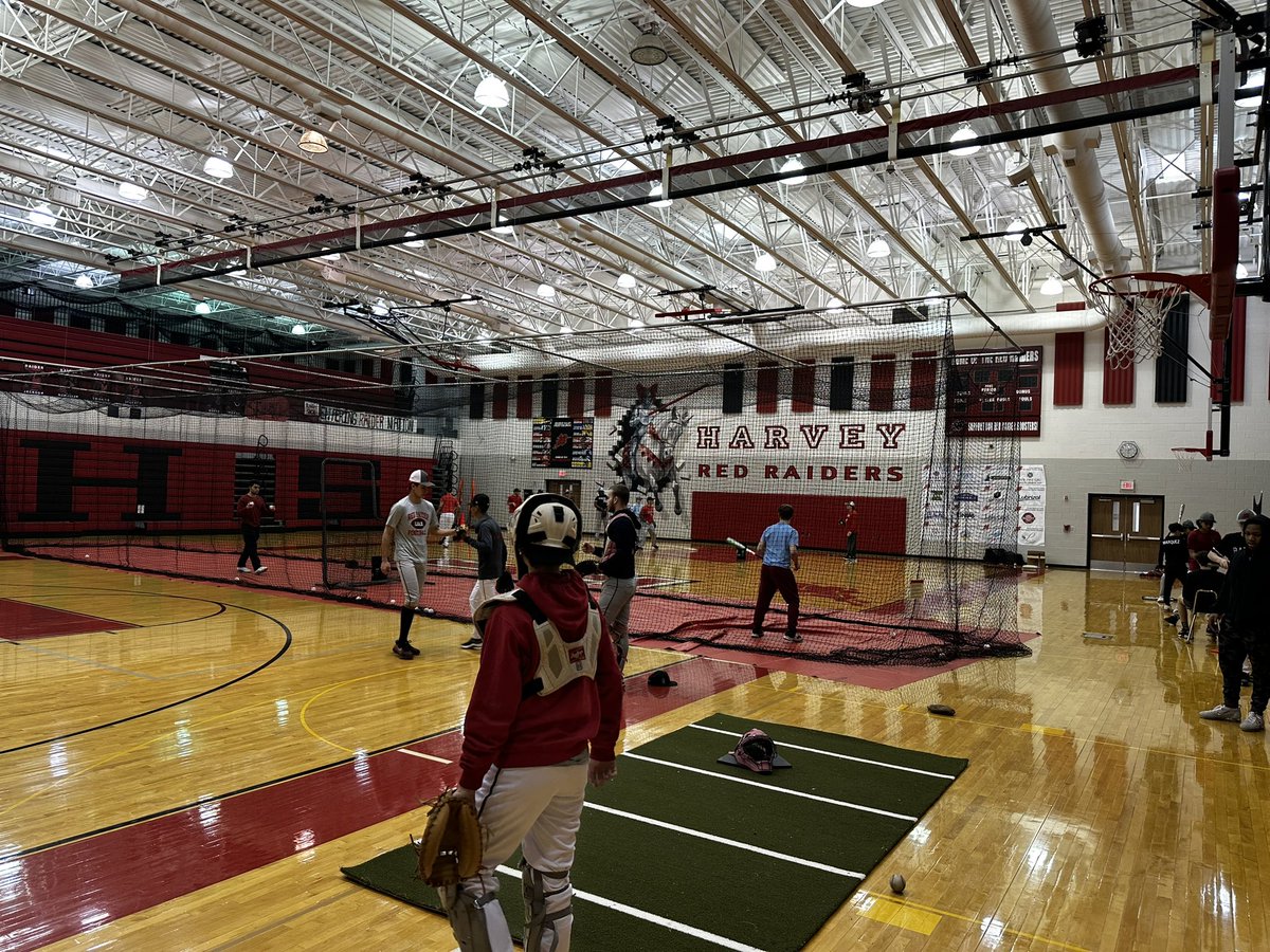 harveybsbl's tweet photo. What an amazing first day…

#flipthescript #harvey #baseball #raiders #family https://t.co/LP56xuXh68