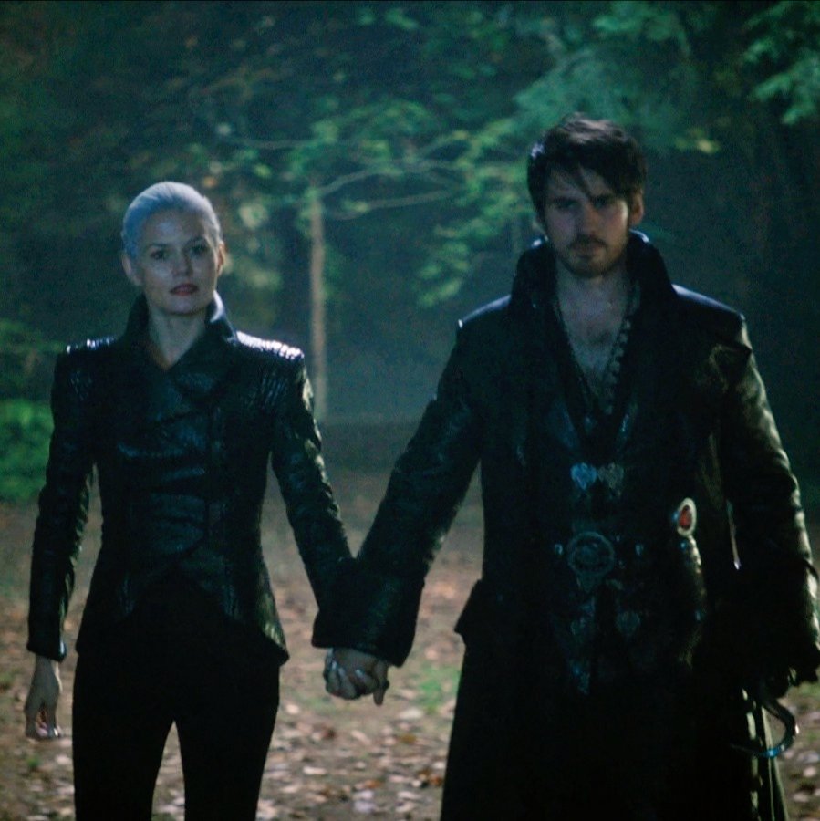EnchantedSwans's tweet photo. β¨ CS Collection
CS 'hooking' hands | 5x10
π₯π€π₯
#captainswan #emmaswan #killianjones #jennifermorrison #colinodonoghue #onceuponatime #ouats5 #cscollection #csholdinghands #captainswanholdinghands https://t.co/lznoNSrer9