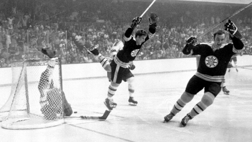 ClassSportsPix's tweet photo. Also, the importance of seconds in photography; highlighted by this shot just prior. #Bruins https://t.co/ACiHiYGFPr