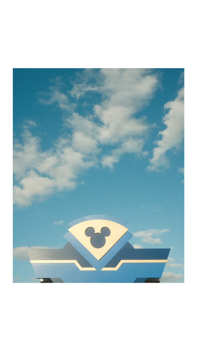 somewareatdiz's tweet image. A few photos taken on the FUJIFILM X100V at Walt Disney World this weekend. All unedited and shot using the Portra 400 film simulation