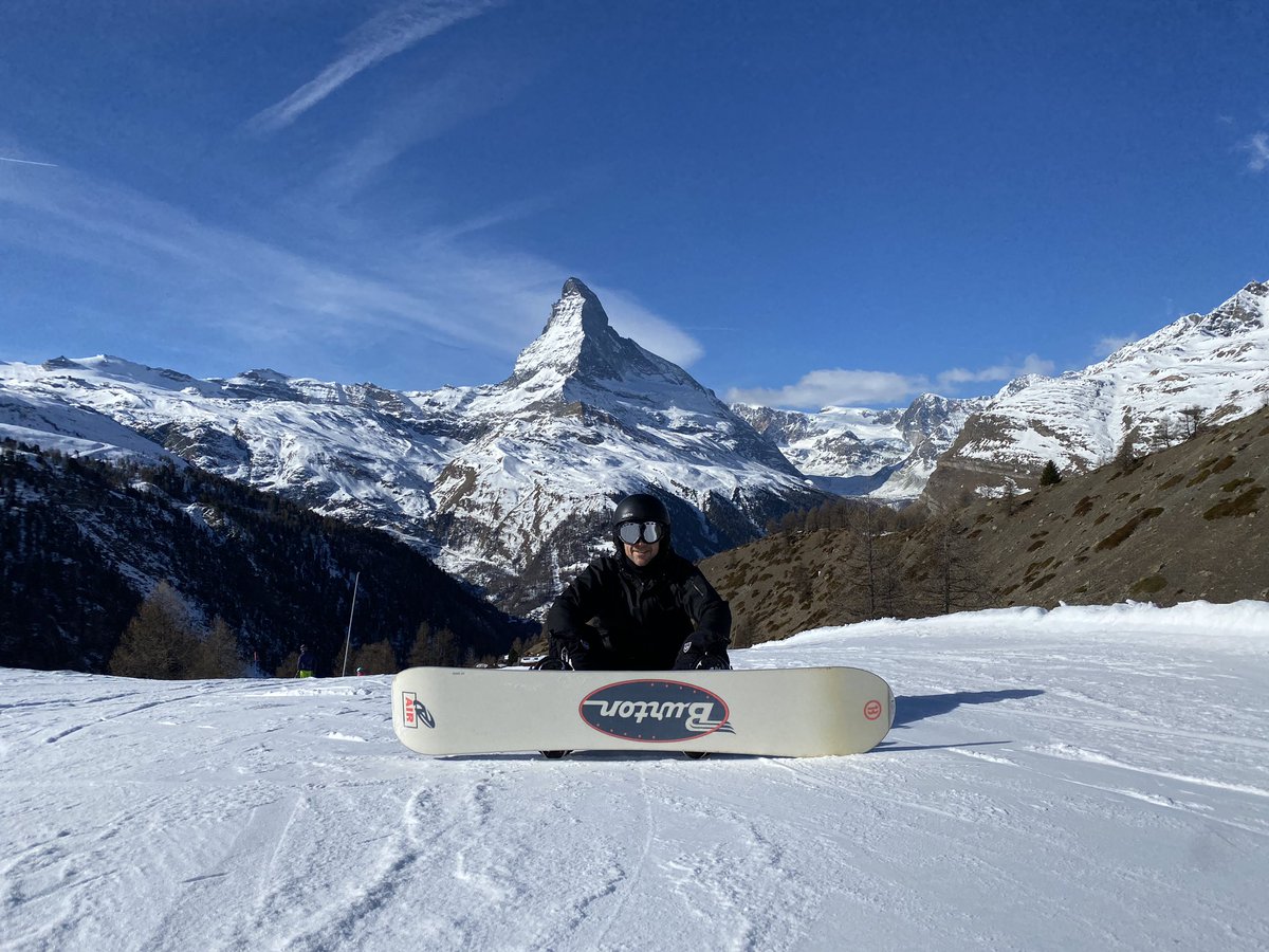 30 years later and my @burtonsnowboard is still going strong. From Mission Ridge Sask 🇨🇦 30 yrs ago to @zermatt_tourism 🇨🇭 this week, it has travelled a lot of hills. #quality