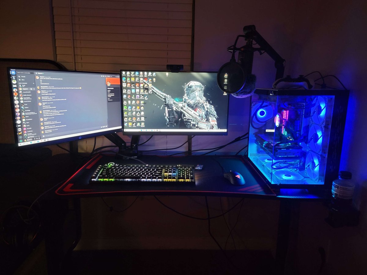 KuQuartermaster's tweet photo. Hey Everyone! Sorry I haven't been able to stream as of late but I will be starting back up today! I fixed my setup with a new desk (Awesome!) and currently have a better setup with more room for Activities! https://t.co/PeveXjDBmc