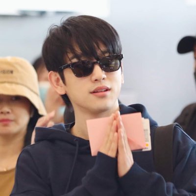 Tansuvanan's tweet photo. #NewProfilePic https://t.co/1jHDBOu3iz