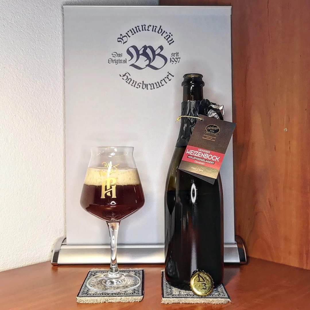 brunnenbraeu's tweet photo. Brauerei Kundmüller - Weiherer Weizenbock - Holzfassgelagert / Dornfelder (*****) 7,7%
#beeronthecarpet
#kundmüller #weiherer #brauereikundmüller #weihererweizenbock #weizenbock #holzfassgelagert https://t.co/oPWYGifjOe