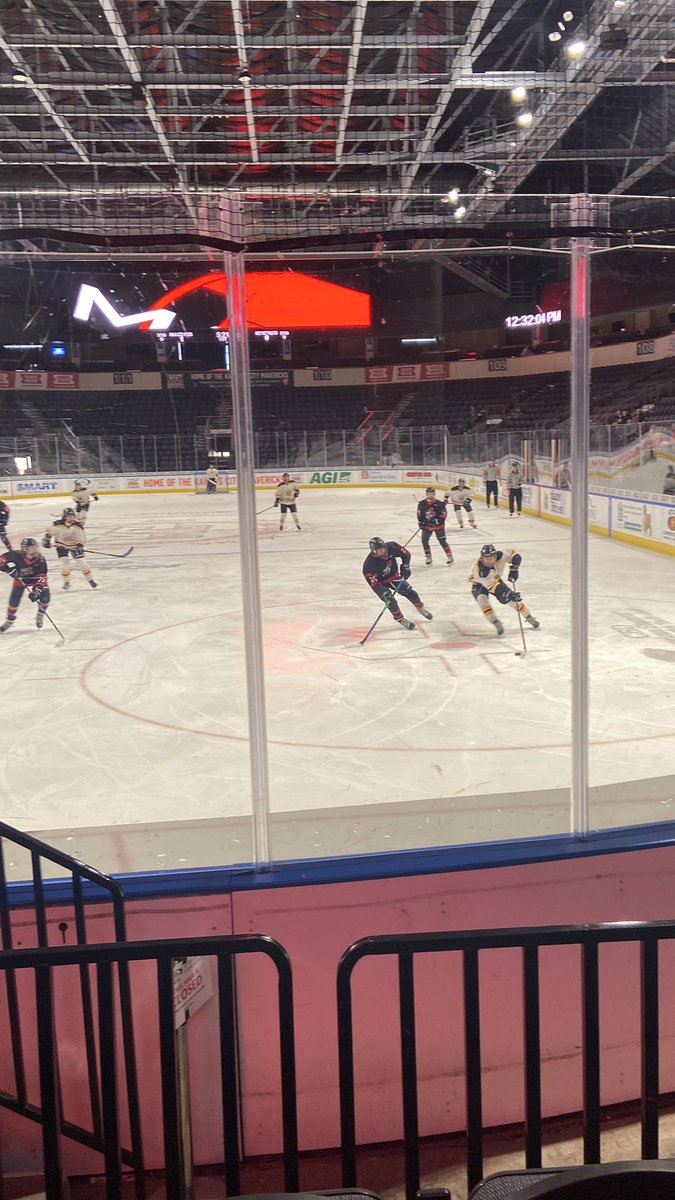 The <a href="/NWAHockey/">NWA Hockey</a> vs MidMoTigers JV championship is underway <a href="/CDArenaKC/">Cable Dahmer Arena</a>