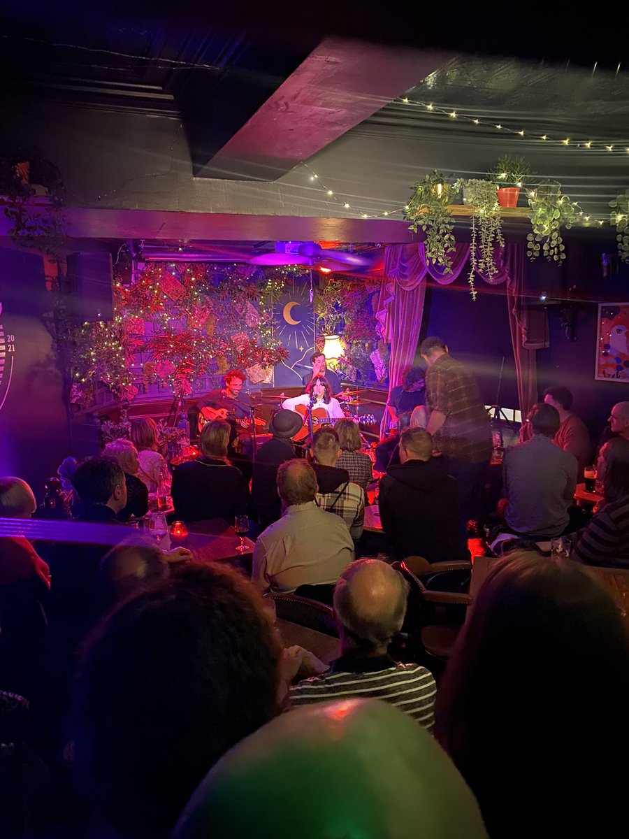 A beautiful night at @folklorerooms last week for @msjuanitastein’s first monthly residency. There will be more of this tomorrow for the @folkloresession monthly showcase, if you’re in the Brighton area I hope you’ll join us, something very special is happening in your city 🖤