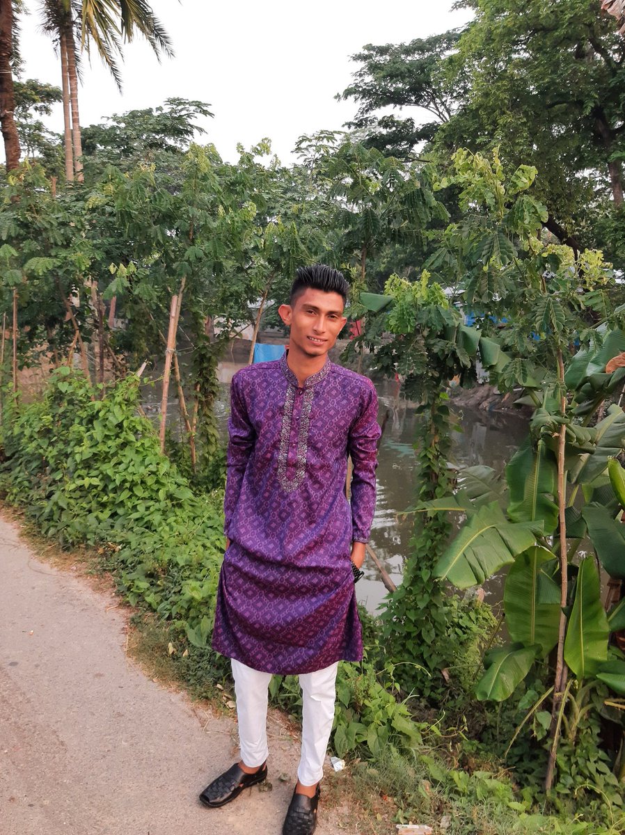 Aponmunshi710's tweet photo. সকল ভাষা শহীদের প্রতি বিনম্র শ্রদ্ধা।বাংলা ভাষা আমার অহংকার।সবাইকে আন্তর্জাতিক মাতৃভাষা দিবসের শুভেচ্ছা। https://t.co/Q8c6bjYXft