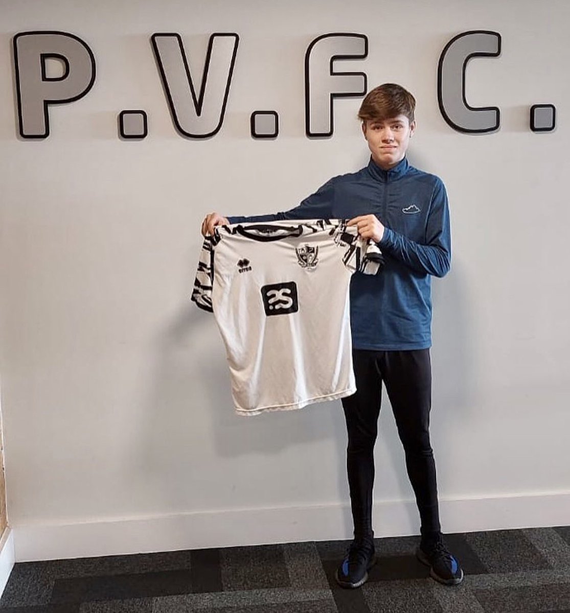 Our No9 it been great watching you develop mate great attitude and work rate, go and smash it Georgie.
<a href="/wooltonvigo/">Woolton Vigo</a>