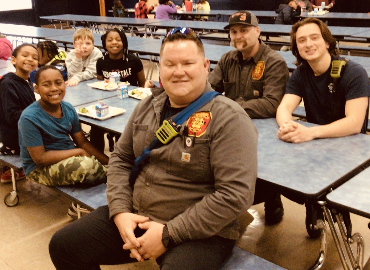 OESGuidance's tweet photo. Thank you Salisbury Fire Department Lunch Buddies!  Our scholars enjoyed your visit today ❤️ @SalisburyNCFire  #PositiveRoleModels https://t.co/W2d61TZ9nS