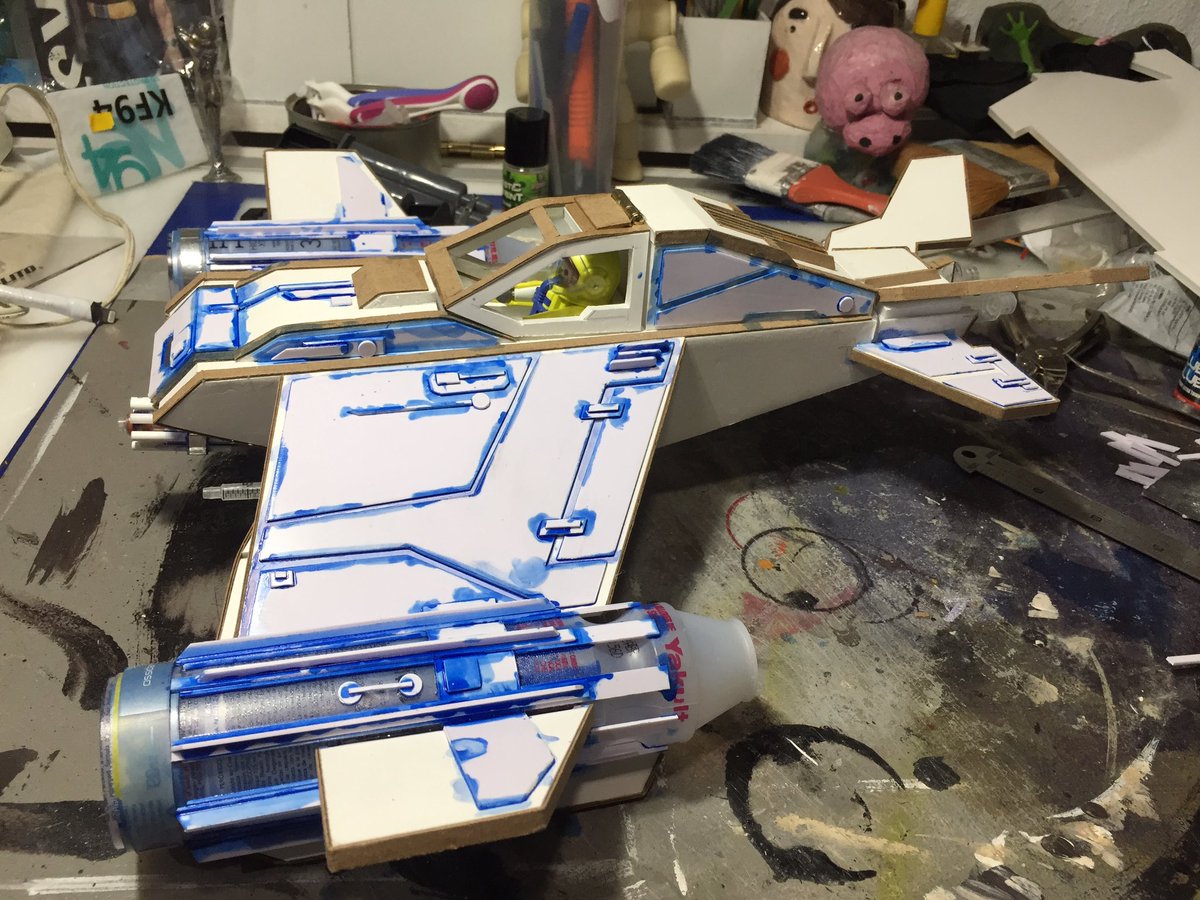 RuldezY's tweet image. Trabajando en una maqueta , usando la técnica trashbashing , ya pronto entrará en la cámara de pintura , #playmobil #arte #trashbashing #kitbashing