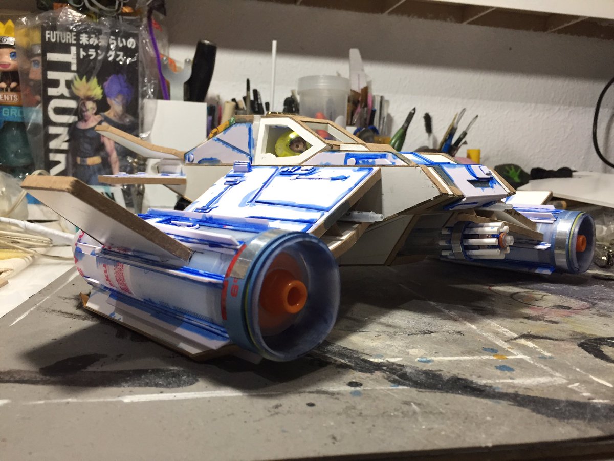 RuldezY's tweet image. Trabajando en una maqueta , usando la técnica trashbashing , ya pronto entrará en la cámara de pintura , #playmobil #arte #trashbashing #kitbashing