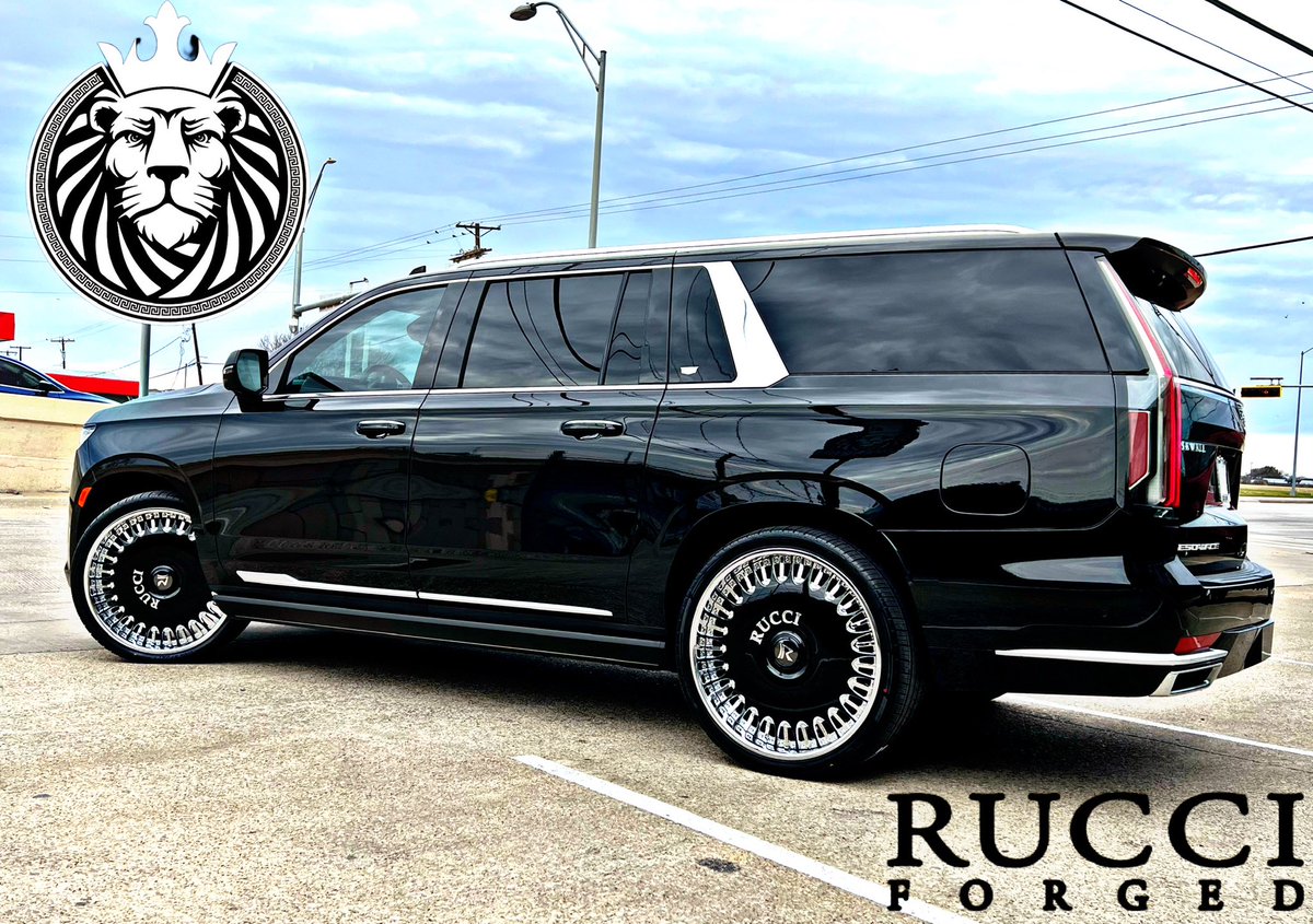 kingwtire6's tweet photo. 2023 Cadillac Escalade Platinum on custom painted 26" Rucci Miliardario and all wrapped up in 305/30R26!! #KingsWheels2 #SuspensionSpecialists #Cadillac #Escalade #Rucci #Miliardario #Luxury #Texas #Dallas #GreedyGrove #Buckner #EverythingsBiggerInTexas #RucciGetsYouCucci https://t.co/NCL0Xx7JzF