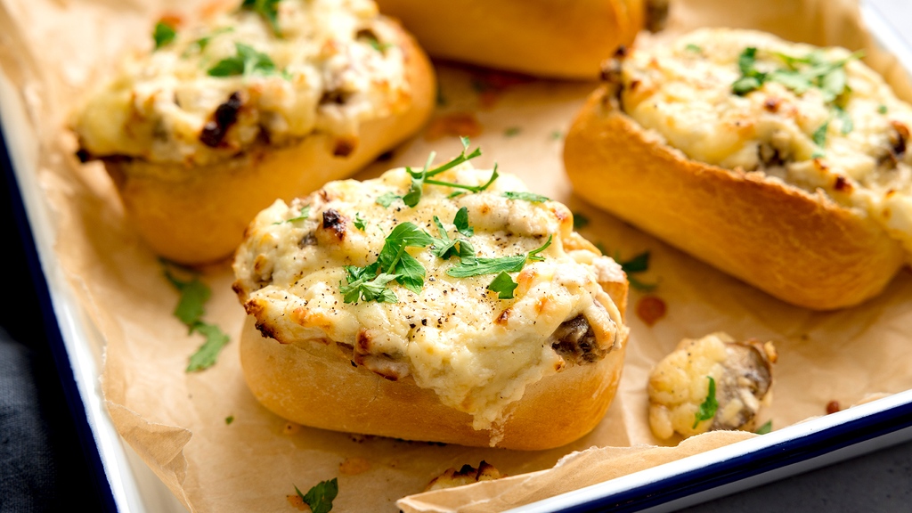 KitchenSanc2ary's tweet image. NEW YouTube VIDEO LIVE

Creamy Garlic &amp;amp; Mushroom Stuffed Bread Rolls
Delicious creamy garlic cheesiness stuffed into petit pans and baked until golden brown.😋

CLICK THE LINK👇

youtu.be/ArwDWS_iVAQ
#stuffedbread #foodvideo #garlicmushrooms