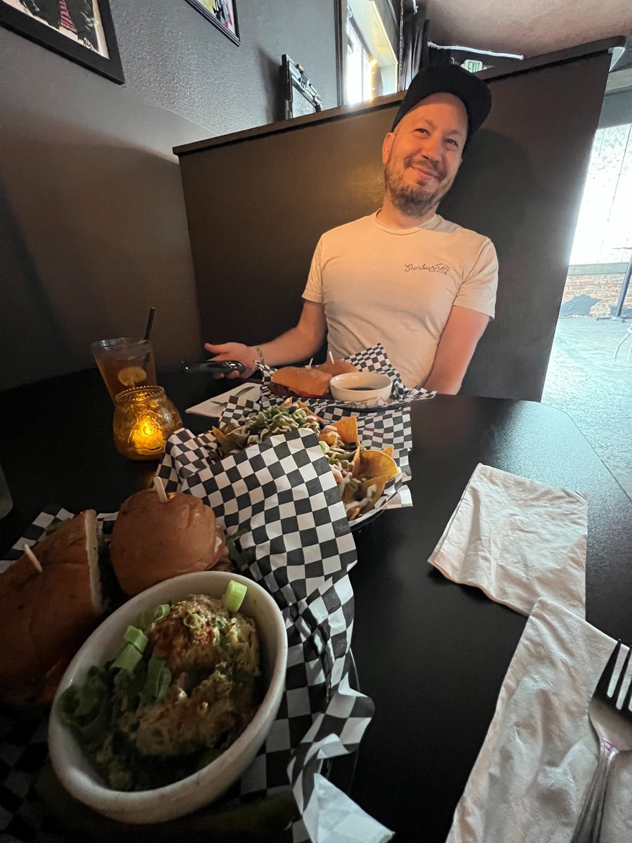 v13media's tweet photo. Unarmed guitarist Therron Francis (It Prevails, Scars of Tomorrow) joins us for an #ArtoftheMeal interview to talk favourite foods, restaurant, and cooking shows. | 📣: @mrbobbradley 

https://t.co/1cRtPXU21x https://t.co/fuoEYKGlnl