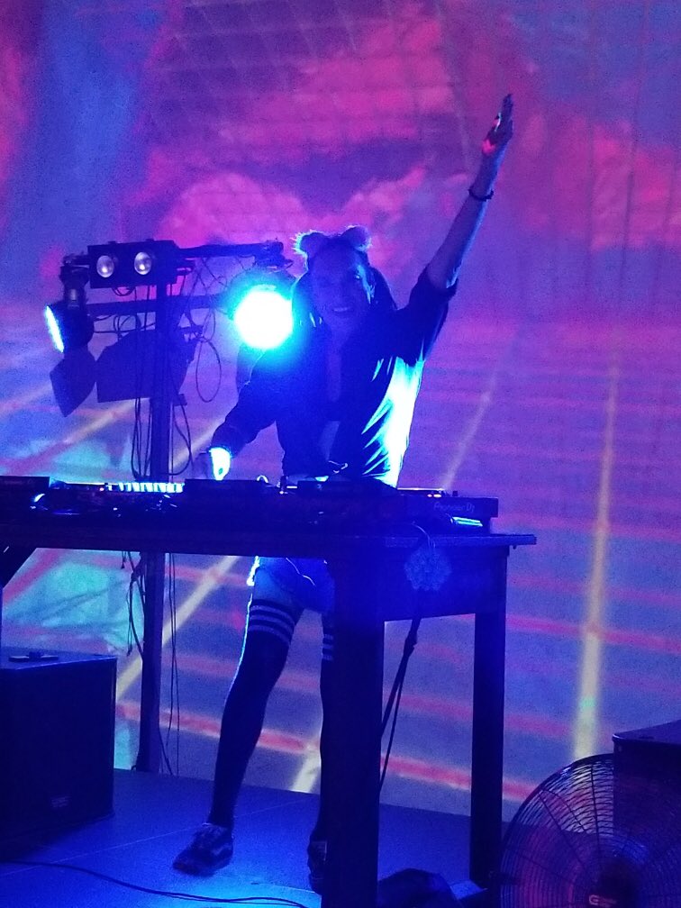 peachezleon's tweet image. I Had a blast at @playelectric! This was my first show providing support!  @ggmagree and @hi_mija @sotuffsocute were amazing!  @pezzdelagroove killed it. TY @vivaabq #LatinEdm #latinDJ #Latinagang #djlife #clubdj #transdj #edm #housemusic #nightowl #insomniac #nightlife