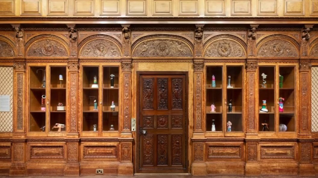 💣 Coming NEXT! OUR new Instagram Series #CuratingTheSpace where the Curator explains their response to the space and how it shaped their curatorial vision for the exhibition ft Thorp Stavri 'Inside' @TwoTemplePlace FIND out twotempleplace.org/exhibitions/in…