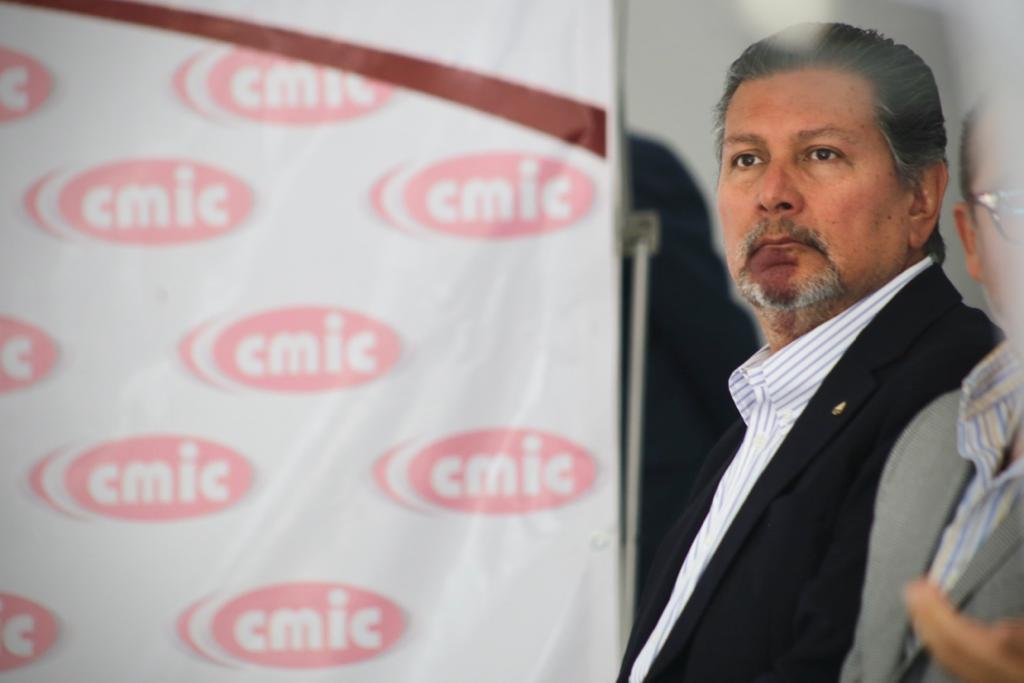 JavierCedenoS's tweet photo. Muchas felicidades a las y los empresarios michoacanos que hoy fueron reconocidos con el distintivo "Empresas de 10 Plus" por el cumplimiento en tiempo y forma de sus aportaciones patronales. https://t.co/PAoK7miDLA