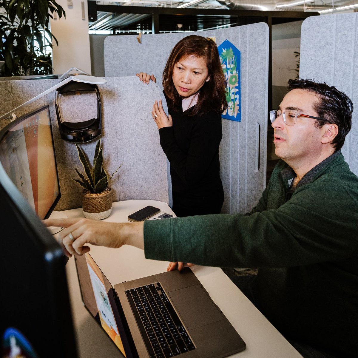 soleio's tweet photo. I mean when you think about it, an entire generation of office workers have never even seen a cubicle

WSJ: Meta unveils “The Cube”
https://t.co/KCJoc10Wok https://t.co/XshY5ZVtnp