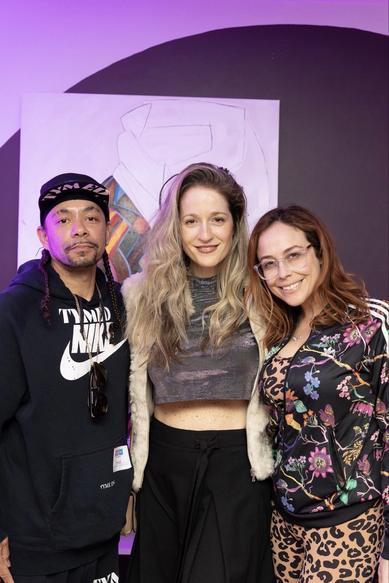 bigaxon's tweet photo. 2/ On 11FEB2023, dozens of SoCal @WorldofWomenNFT hodlers descended upon @Kollectiff Gallery in Venice Beach to celebrate our community 💜
.
#WoWLA @CauleyTyme @CTan70 @tonipayne @jet_lifers https://t.co/rYza9fzQfs
