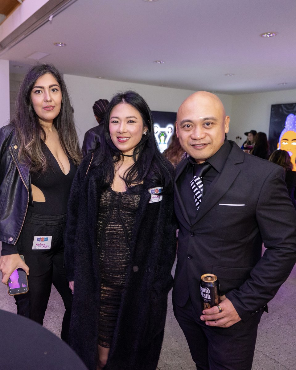 bigaxon's tweet photo. 2/ On 11FEB2023, dozens of SoCal @WorldofWomenNFT hodlers descended upon @Kollectiff Gallery in Venice Beach to celebrate our community 💜
.
#WoWLA @CauleyTyme @CTan70 @tonipayne @jet_lifers https://t.co/rYza9fzQfs