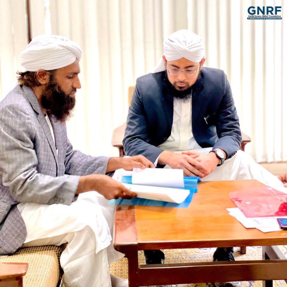 GnrfIndia's tweet photo. HOD GNRF &amp; Majlis Rabta ke zimmadaran ne Turkiye Embassy me Zalzala Zadgan ke liye Turkiye Ambassador ko Imdadi cheque pesh kiya 

GNRF | Garib Nawaz Relief Foundation

Dawateislami India 🇮🇳

@trpresidency @idawateislami @Gnrforg_India #helpinghands #humanity #welfare https://t.co/7Jg8xqVX6t