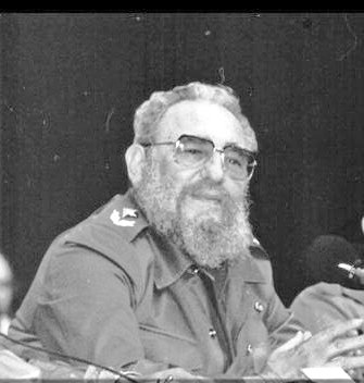 #Fidel: El Partido es nuestro instrumento fundamental, por excelencia, de la Revolución y de la construcción del socialismo, tarea histórica y extraordinariamente difícil cuando tiene que construirse en las condiciones en que lo ha tenido que construir nuestro país. (20/2/1990)