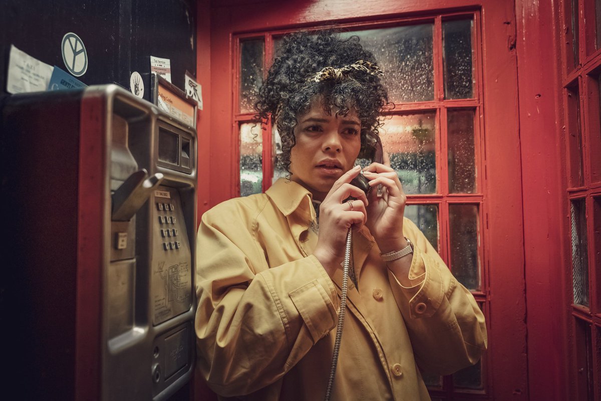 pablonesflis's tweet image. Nicola Coughlan ('Los Bridgerton') y Lydia West ('It's a Sin') protagonizarán #SuperClose, la nueva serie de comedia de Channel 4.

Sobre la amistad de dos jóvenes, Maggie (Coughlan) y Eddie (West), cuando una de ellas sufre complicaciones de una enfermedad mental.