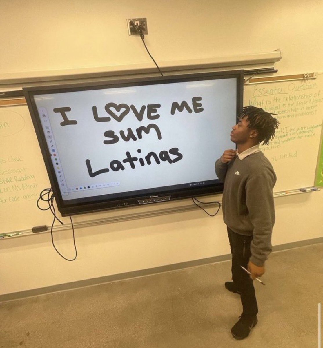 𝗕𝗿𝗲𝗲𝘇𝘆’🦉 (@ovobrezzzy) on Twitter photo 