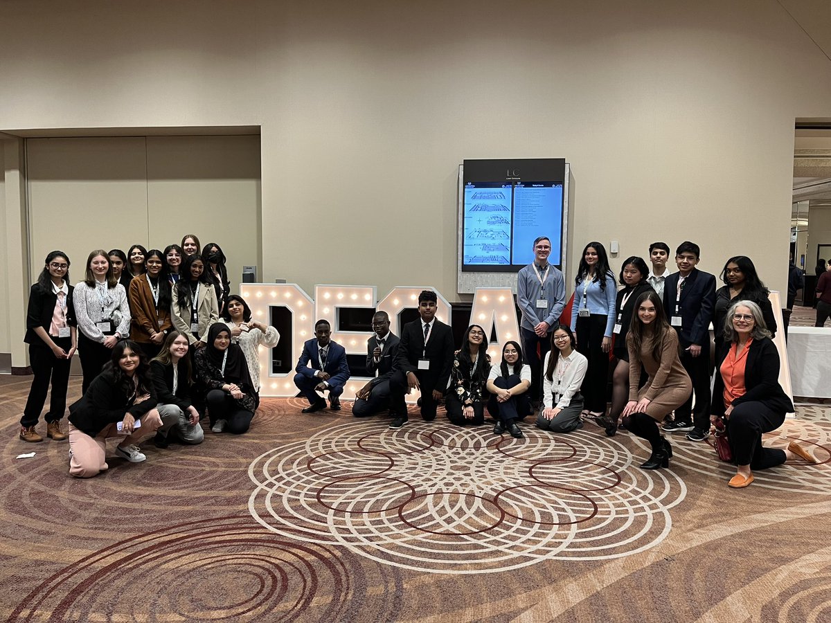 Kelly Nault-White tweet media