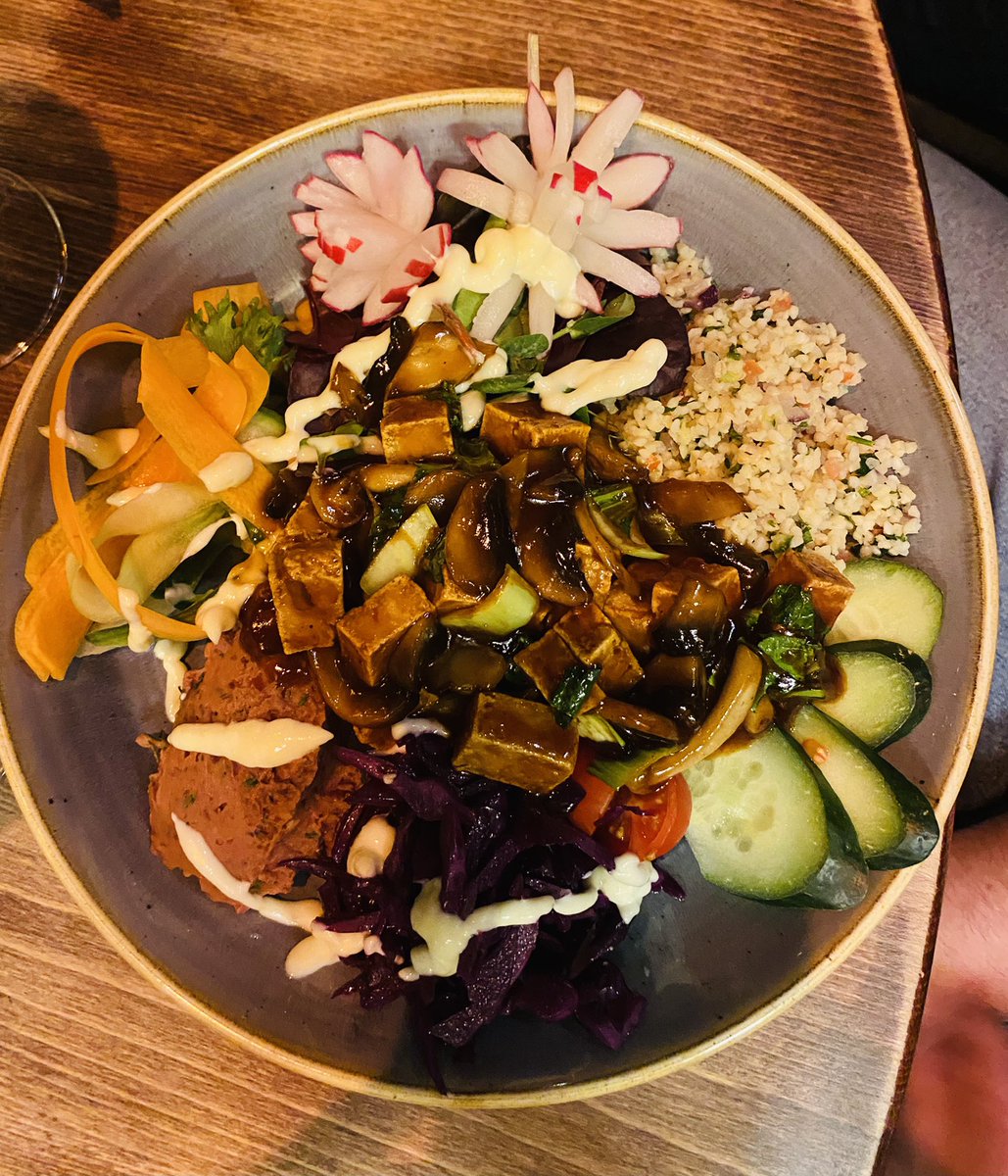 The Pickwick Inn & Oliver’s Restaurant tweet media