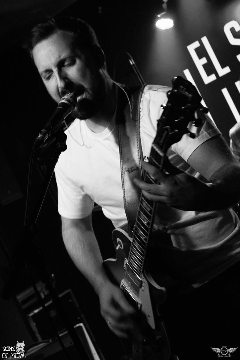 ¡Seguimos con la maquinaria en marcha! 🤘🏻El próximo mes de Marzo estaremos por tierras extremeñas dándole cera en el Marujan Limón.

#rockespañol #rockespaña #extremadura #merida #musicaenvivo #livemusic