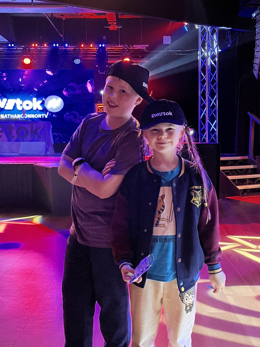 DebSimmonds81's tweet photo. @NathanConnorTV my 2 are ready to party with you @Butlins they even managed to talk their dad into buying them a hat each 😊 https://t.co/zAKdwiqwug