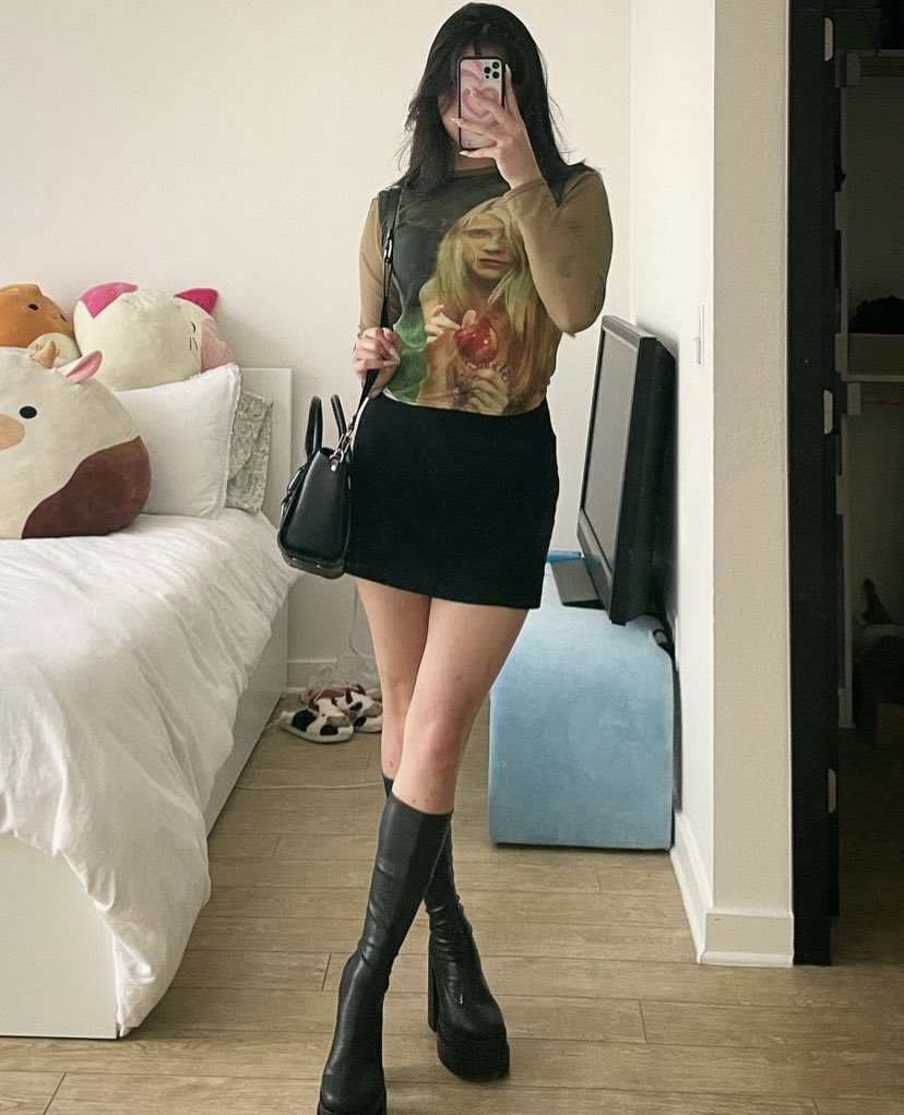 class is not being skipped today! it’s a be pretty and productive day today