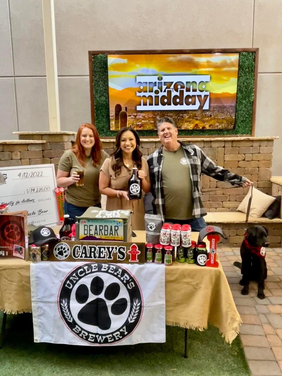 unclebearsaz's tweet photo. #azbeerweek continues with our 8th Annual #PintsforPaws fundraiser for @azhumane! We are at @12News today for @arizonamidday and it also happens to be #NationalLoveYourPetDay Tune in at 1:30pm to learn more about Pints for Paws with owner, Todd, Bear 2.0 and Marissa. 🍻📺🐕‍🦺 https://t.co/RXsHs0cTeS