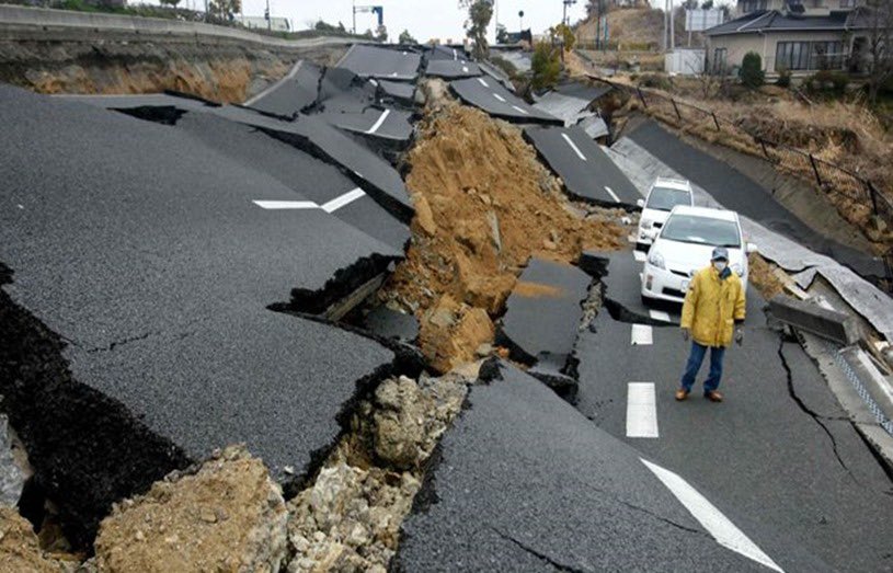 withbasak's tweet photo. Muhalefetin “Deprem bölgelerine yardım geç ulaştı.” dediği deprem…

#Hatay #DEPREMANI #SONDAKİKA #depremoldu #Tsunami #HAARP Kandilli Kıyamet #Mersin Doğu Anadolu https://t.co/AbzzkzIuuw