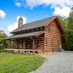 Photo by StoneMillLogandTimberHomes (@SMLTHomes)