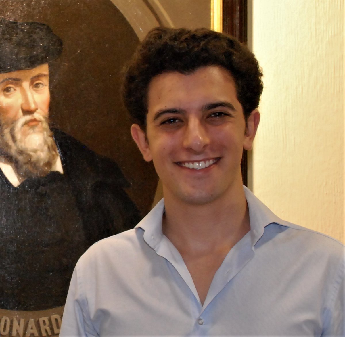 PreuSevilla's tweet photo. FELICITAMOS A NUESTROS ALUMNOS PILAR YGUERAVIDE FERNÁNDEZ-FIGUEROA Y A JESÚS BARRAGÁN ROMERO. Quienes han recibido el reconocimiento de la US al haber obtenido las mejores notas de admisión para acceder a ETSEIEUS y a Medicina. Reconocimiento que se hace extensivo al profesorado https://t.co/Qn3TUFH3dc