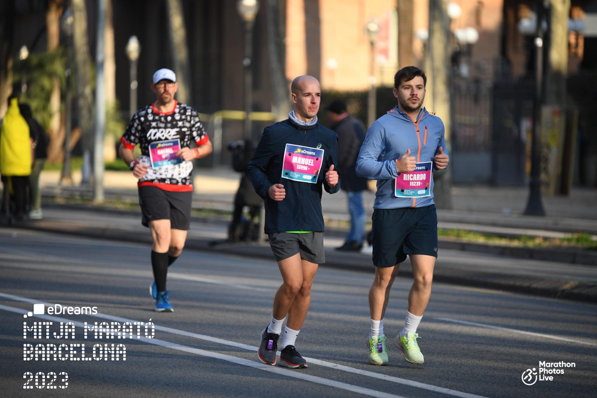 Ricky3M's tweet photo. eDreams Mitja Marató de Barcelona 2023. Contento por seguir batiendo mi marca personal año a año, y ya van 3 seguidas. El año que viene iremos a por más y mejor. Sempre més. 
@mitjabarcelona 
@Suuntoesp https://t.co/sOnSRCVi9V
