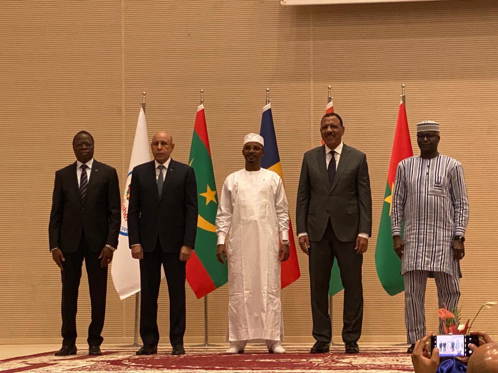 CoalitionSahel's tweet photo. 6e Sommet extraordinaire des Chefs d'Etat du #G5Sahel à #Ndjamena.
👏a la présidence 🇹🇩sortante.
Vœux de succès à la nouvelle présidence 🇲🇷.
Ensembles pour notre #Sahel et nos populations.

@CoalitionSahel @G5_Sahel_SE @AllianceSahel @eu_eeas @WorldBankAfrica https://t.co/shXbma9dgh