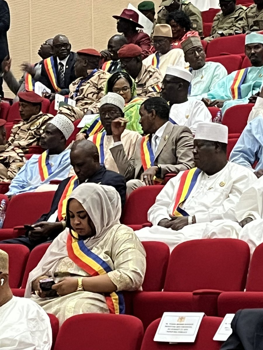 CoalitionSahel's tweet photo. 6e Sommet extraordinaire des Chefs d'Etat du #G5Sahel à #Ndjamena.
👏a la présidence 🇹🇩sortante.
Vœux de succès à la nouvelle présidence 🇲🇷.
Ensembles pour notre #Sahel et nos populations.

@CoalitionSahel @G5_Sahel_SE @AllianceSahel @eu_eeas @WorldBankAfrica https://t.co/shXbma9dgh