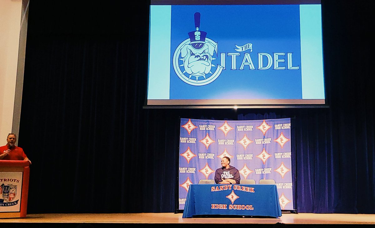 MilesRobinson53's tweet photo. I've never dreamed of this day ... but it happened, and I thank God for this! I'm ready to put in the work and start this journey to Greatness as a Team and as an individual! Ready to contribute! #Citadel #FireThoseCannons #LetsWork @CitadelFootball @Citadel @Citadel1842 @citadel https://t.co/26cjhc9huh