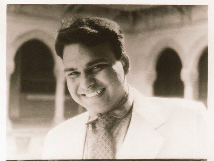 RajChoithani's tweet photo. @arunbothra Hamara Bhi Ek Jamana Tha 😊
#TrendingNow 
#ratro
#blackandwhitephotography 
#OldIsGold 
#oldschool https://t.co/FsAEOuT01g
