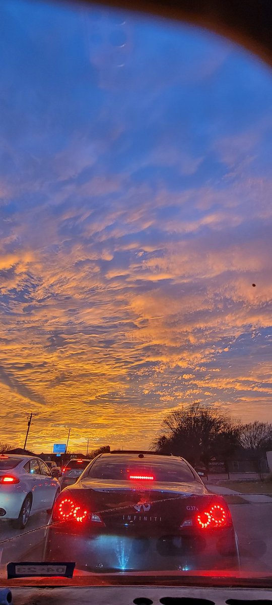 JackFsux's tweet photo. Pertty sky https://t.co/LJPALwh8Jf