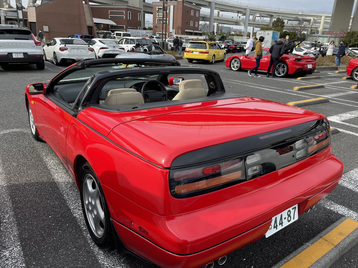 68eddy1's tweet photo. #車売ります 
Z32コンバチブル　H７年　151000KM  
オールペイントと多数手を加えてます。
260万　気になる方DM下さい。無改造です。
大黒PA　でℤ３２コンバチブルを紹介します。旧車　JDM https://t.co/E3ZXJXVaUD @YouTubeより https://t.co/IIplKkooIx