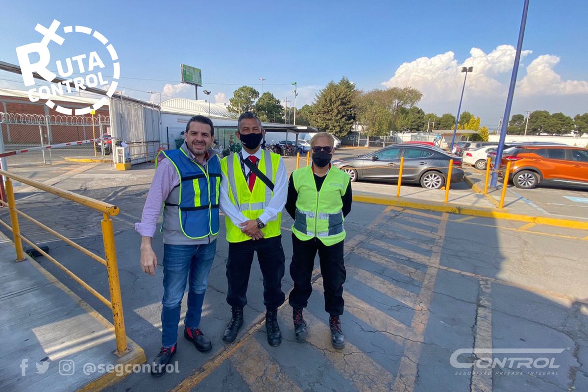 segcontrol's tweet photo. Iniciamos la semana #ConTodo y con la #RutaControl, visitando a nuestros guardias de seguridad en distintos servicios de la CDMX, Toluca y Saltillo para seguir brindando información importante sobre la app Contodo Control y nuestra Cultura Organizacional.
#YoSoyControl https://t.co/eED7R0DjfS