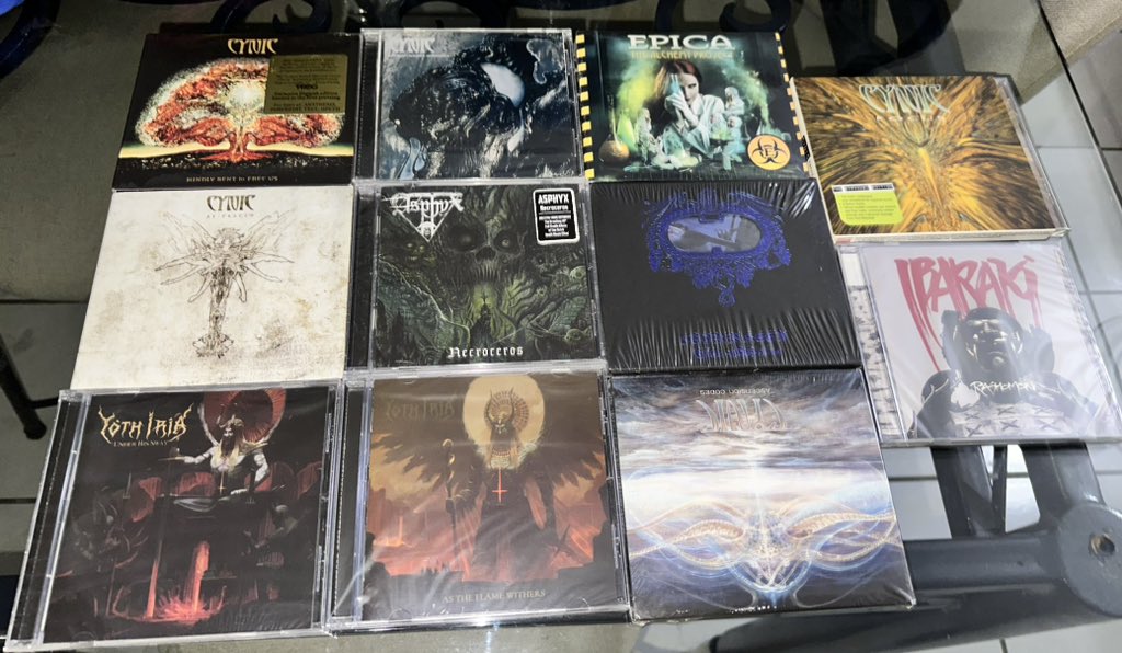 WarriorElric's tweet photo. Parte de mi nuevo material @CynicOnline #Asphix @Epica @ibarakiband #StormKeep #YothIria https://t.co/WOh37pemmD