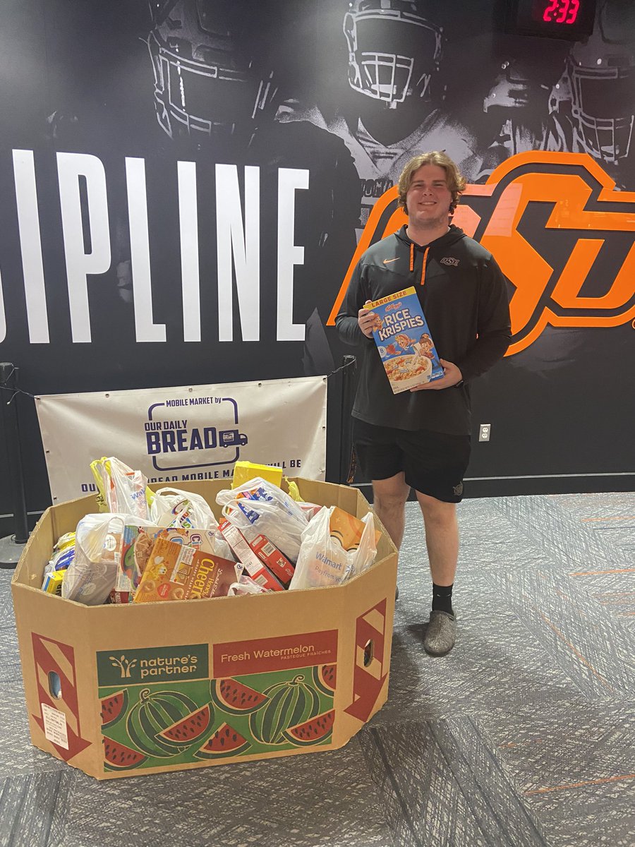 cole_birmingham's tweet photo. Proud of how our team came together and got all of this food for @ourdailybreadok ! https://t.co/s7uudlQRf4