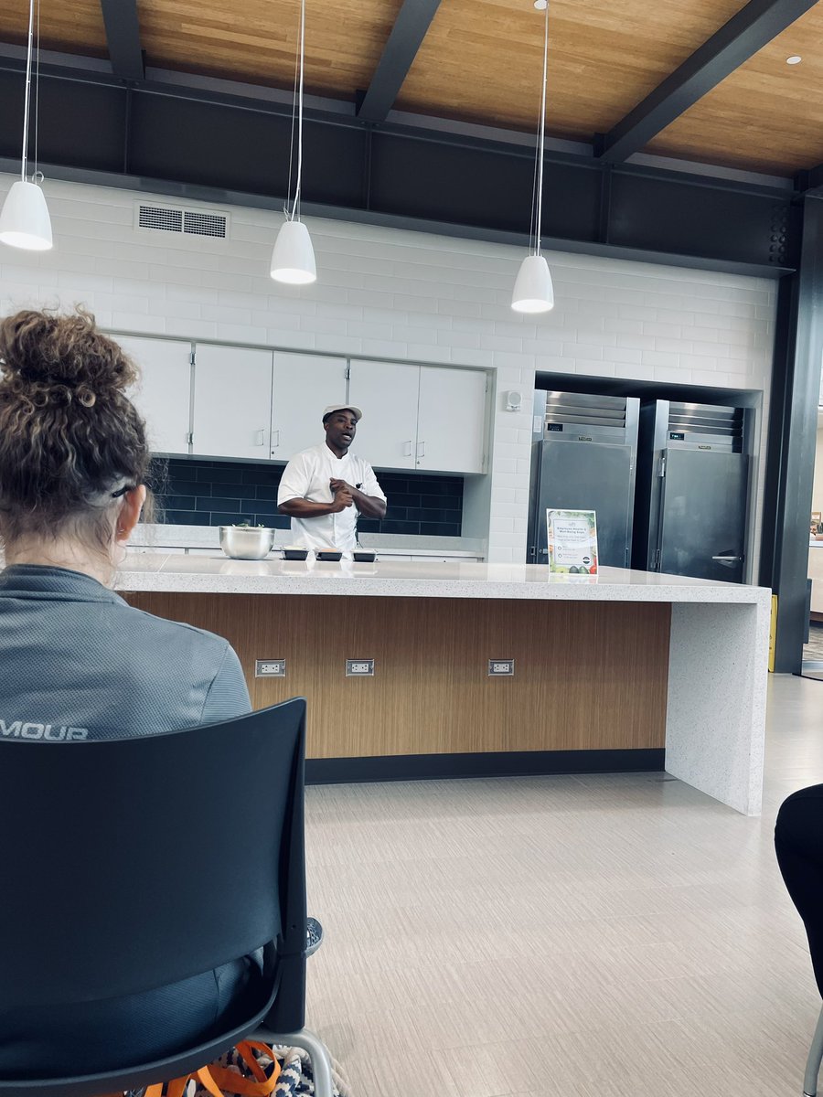 kpwell's tweet photo. Had a chance today to visit Raines Academy for the  KISD Employee Health and Wellness Expo.  It was great to visit with the vendors to learn about preventative care,  listen to the chef talk about meal prep and enjoy the food from the food truck vendors.  Thanks @katyisd!! https://t.co/fGIFNNpewY