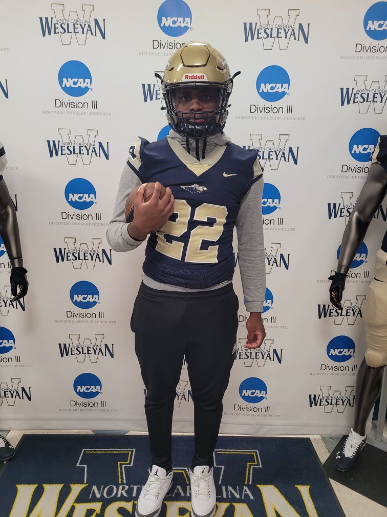 StewardVic's tweet photo. After a great visit , I am nothing but blessed to have received my first football offer from North Carolina Wesleyan University 🖤 @CoachCalebKing1 @CoachAllen1660 @NCWesleyanFB @havelockrams https://t.co/D501qzHZSJ
